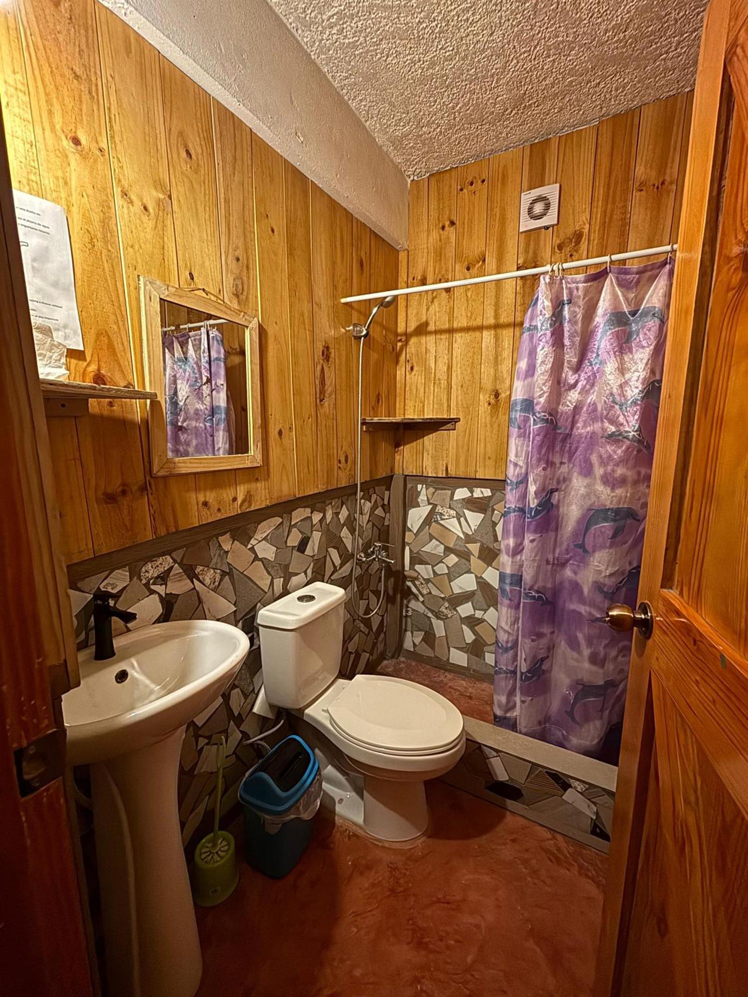 Hostel La Ballena Backpacker Лас-Ґалерас Екстер'єр фото