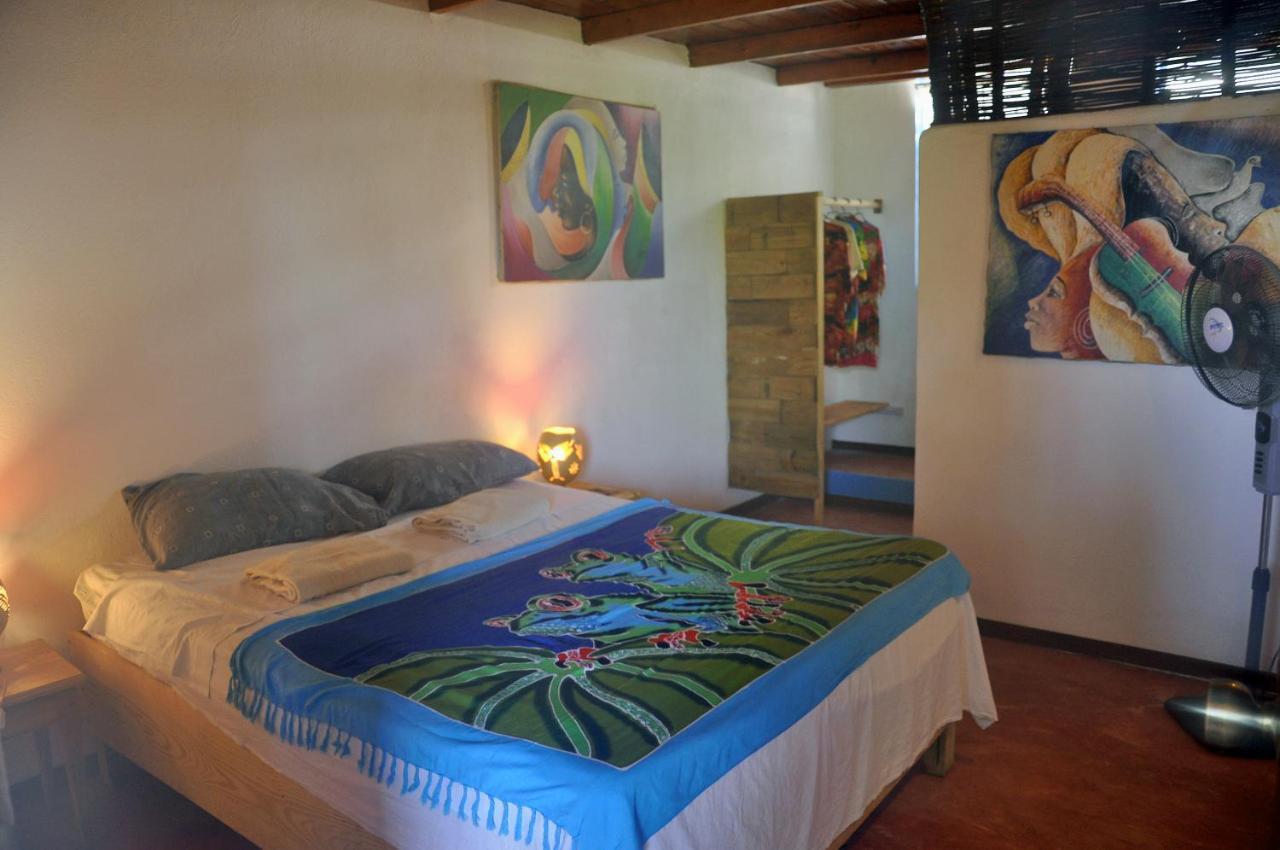 Hostel La Ballena Backpacker Лас-Ґалерас Екстер'єр фото