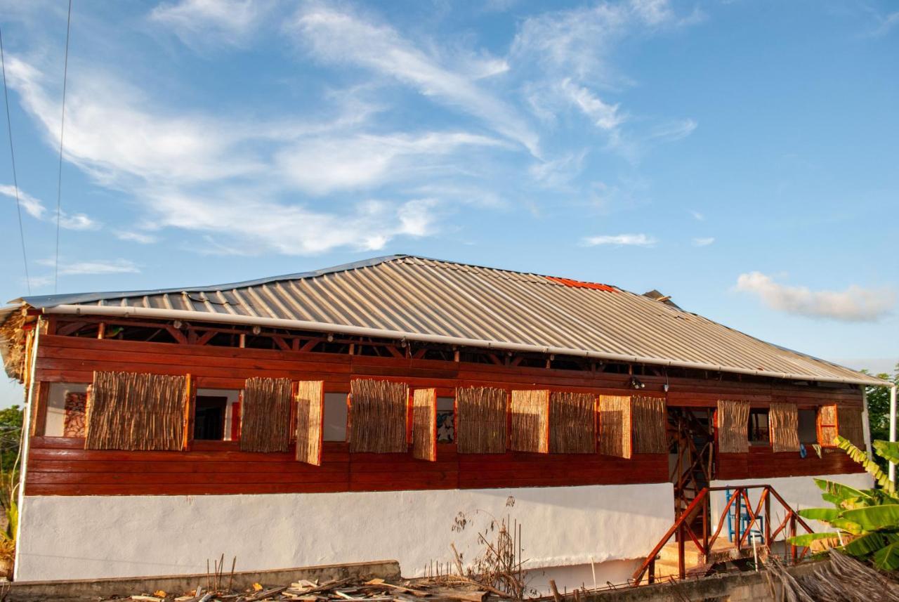 Hostel La Ballena Backpacker Лас-Ґалерас Екстер'єр фото